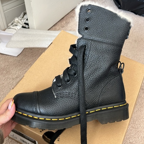 DR MARTENS AIMILITA FAUX FUR LINED LEATHER HIGH BOOTS - Picture 2 of 5